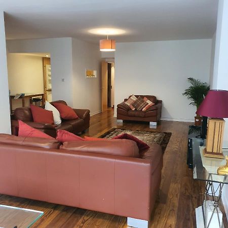 Modern Apt @Tramway Theatre Daire Glasgow Dış mekan fotoğraf