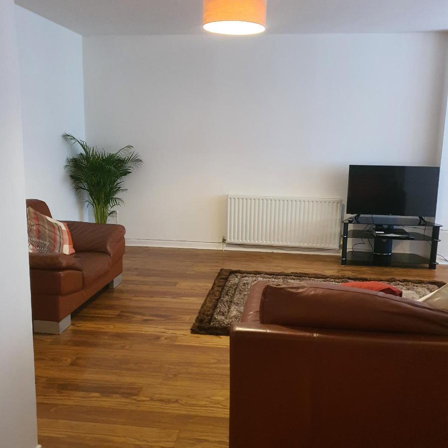 Modern Apt @Tramway Theatre Daire Glasgow Dış mekan fotoğraf